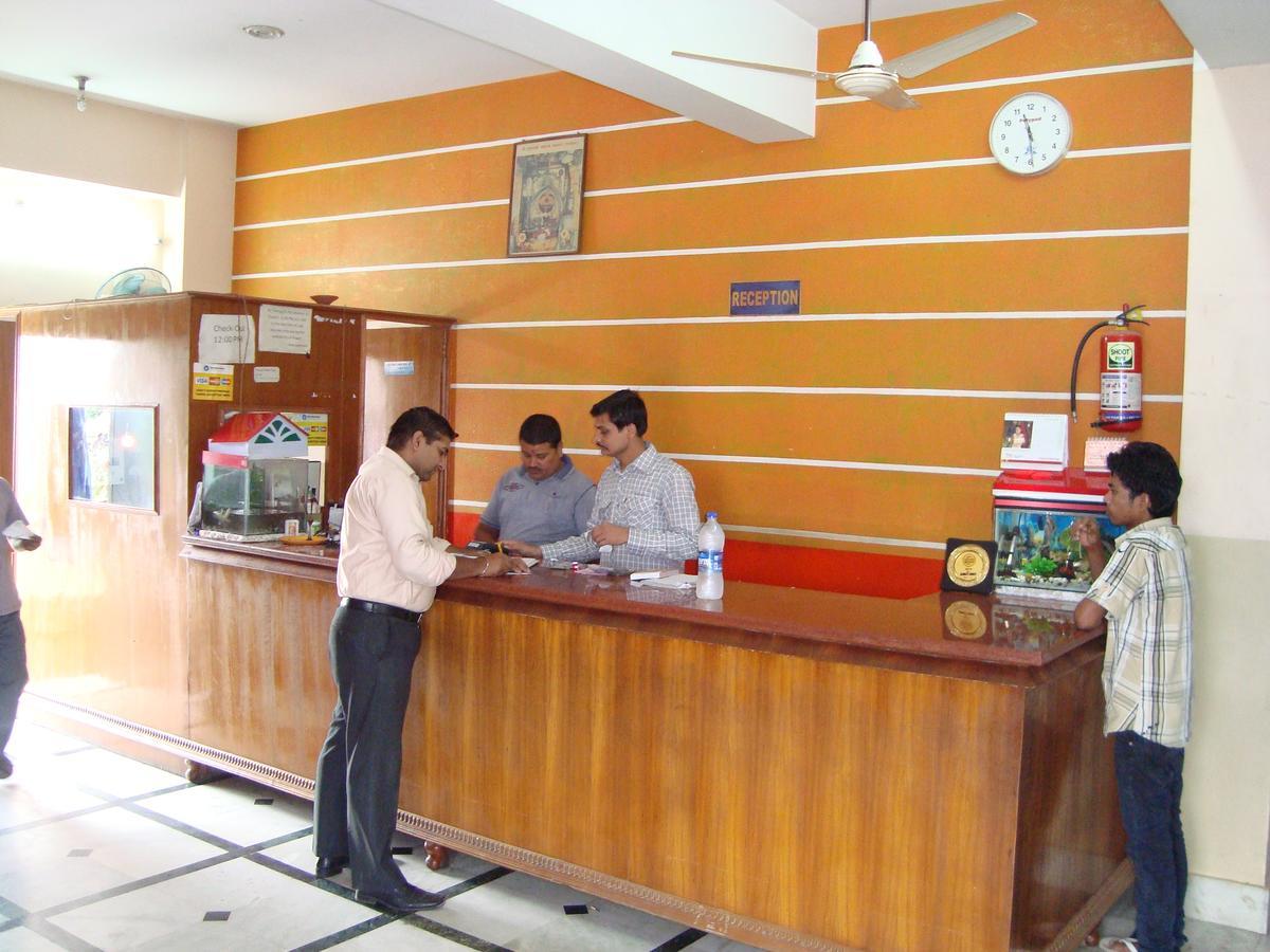 Hotel Ridhi N Sidhi Bettiah Eksteriør billede